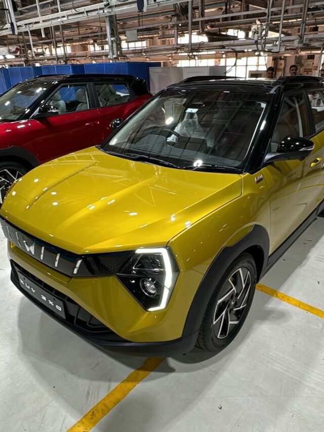 MAHINDRA XUV 3X0