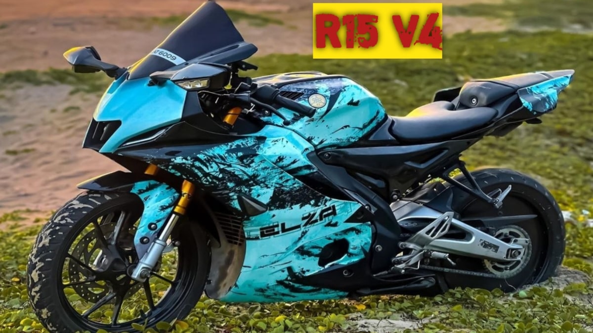 YAMAHA R15 V4